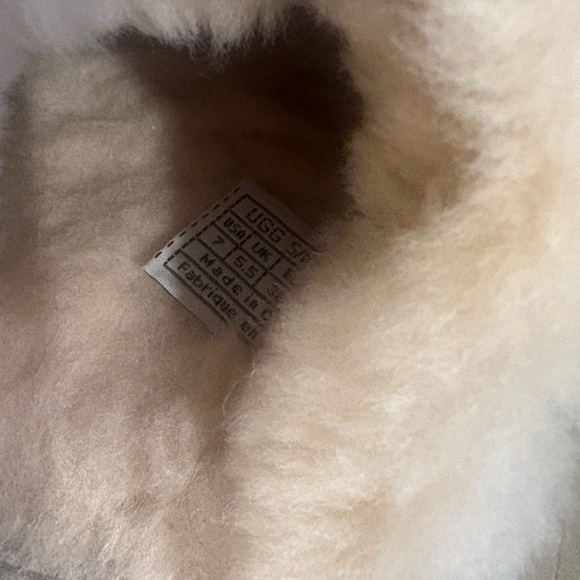 Ugg Australia Sherpa Lined Kalie Chestnut Suede Studded Clogs w/ Wooden Heel - Picture 10 of 10